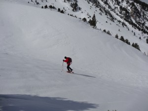 Enric abirendo traza y marcando el camino asta el refugio