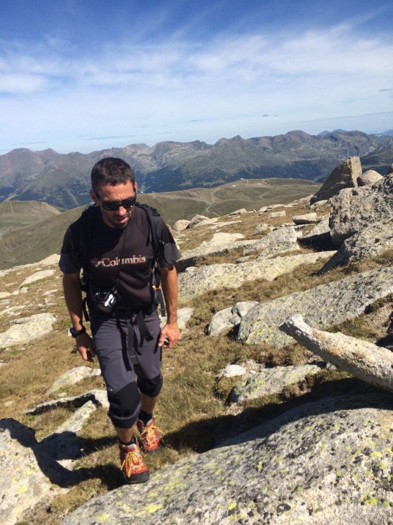 David Parra guia de montaña y colega de fatigas en el tramo final  de llegada al Griu