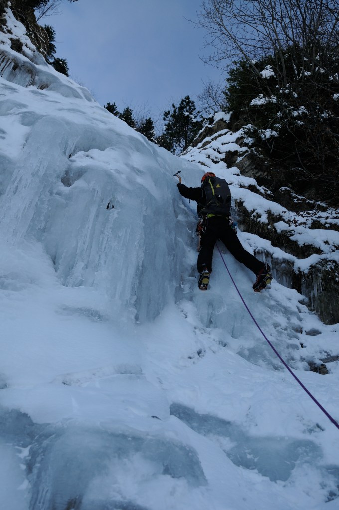 David Parra atacando el resalte